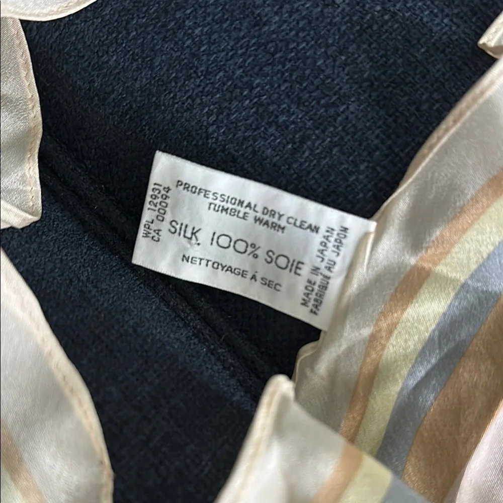 Liz Claiborne elegant scarf